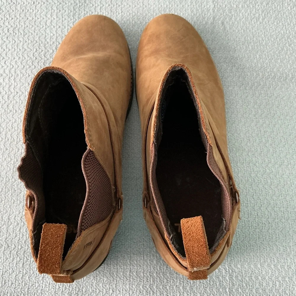 Teva Woman’s Tan Casual Boots - Picture 4 of 7